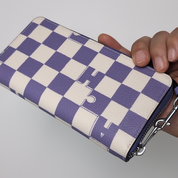 Coach CR622 Long Zip Around Wallet With Checkerboard Print (Last One) - Picture 3 of 12